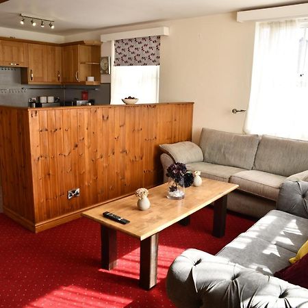 The Knighton Apartment by Paymán Club Esterno foto